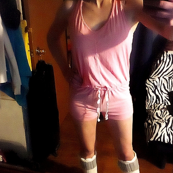 V.s. romper shorts keyhole back - Picture 12 of 12